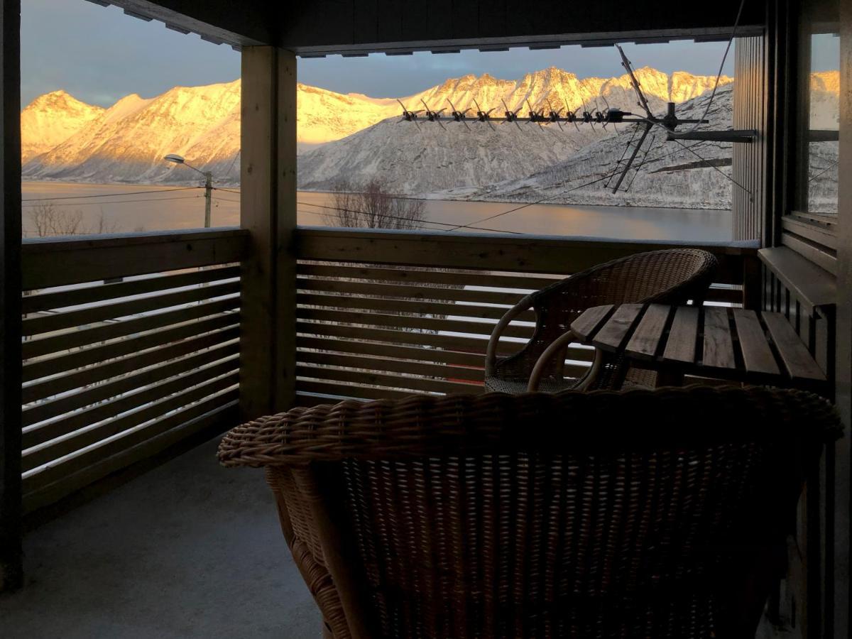 Segla Guesthouse - With View Of Fjord Fjordgard ภายนอก รูปภาพ