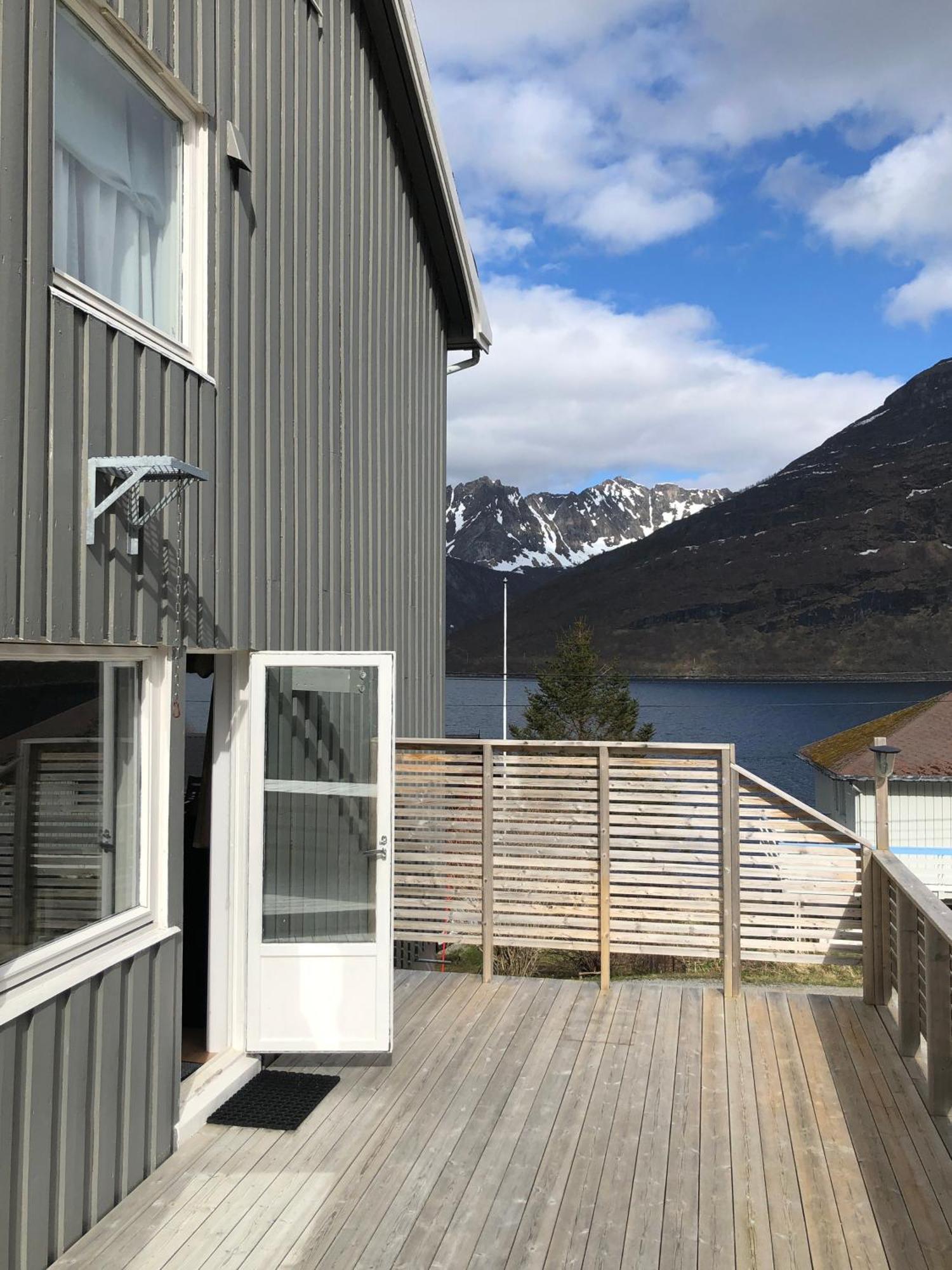 Segla Guesthouse - With View Of Fjord Fjordgard ภายนอก รูปภาพ