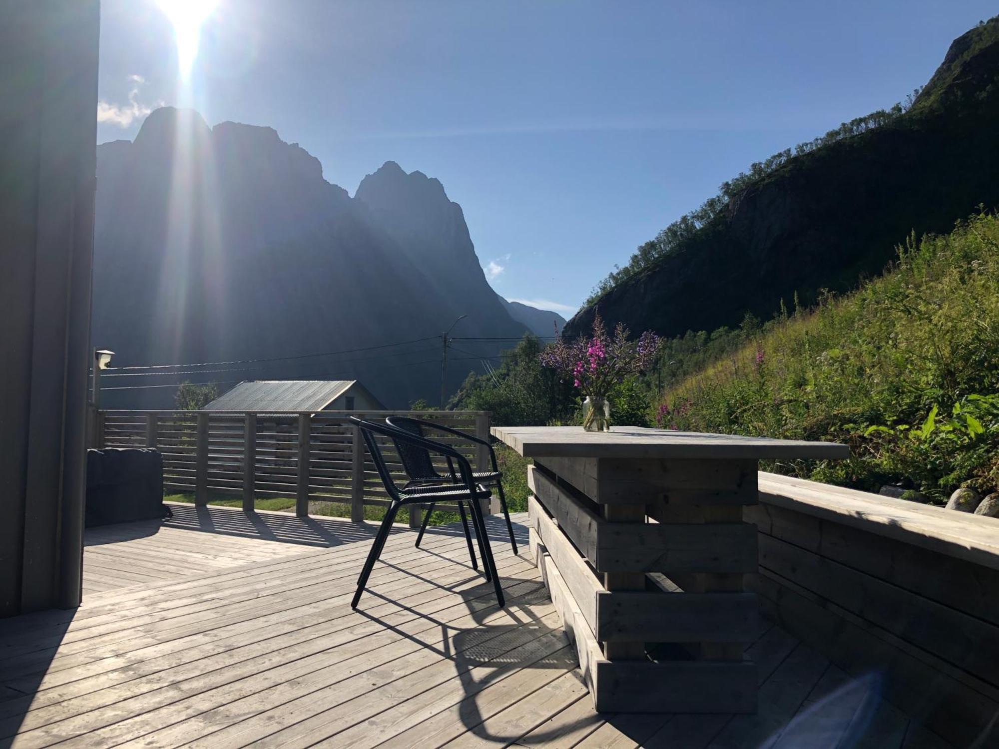 Segla Guesthouse - With View Of Fjord Fjordgard ภายนอก รูปภาพ