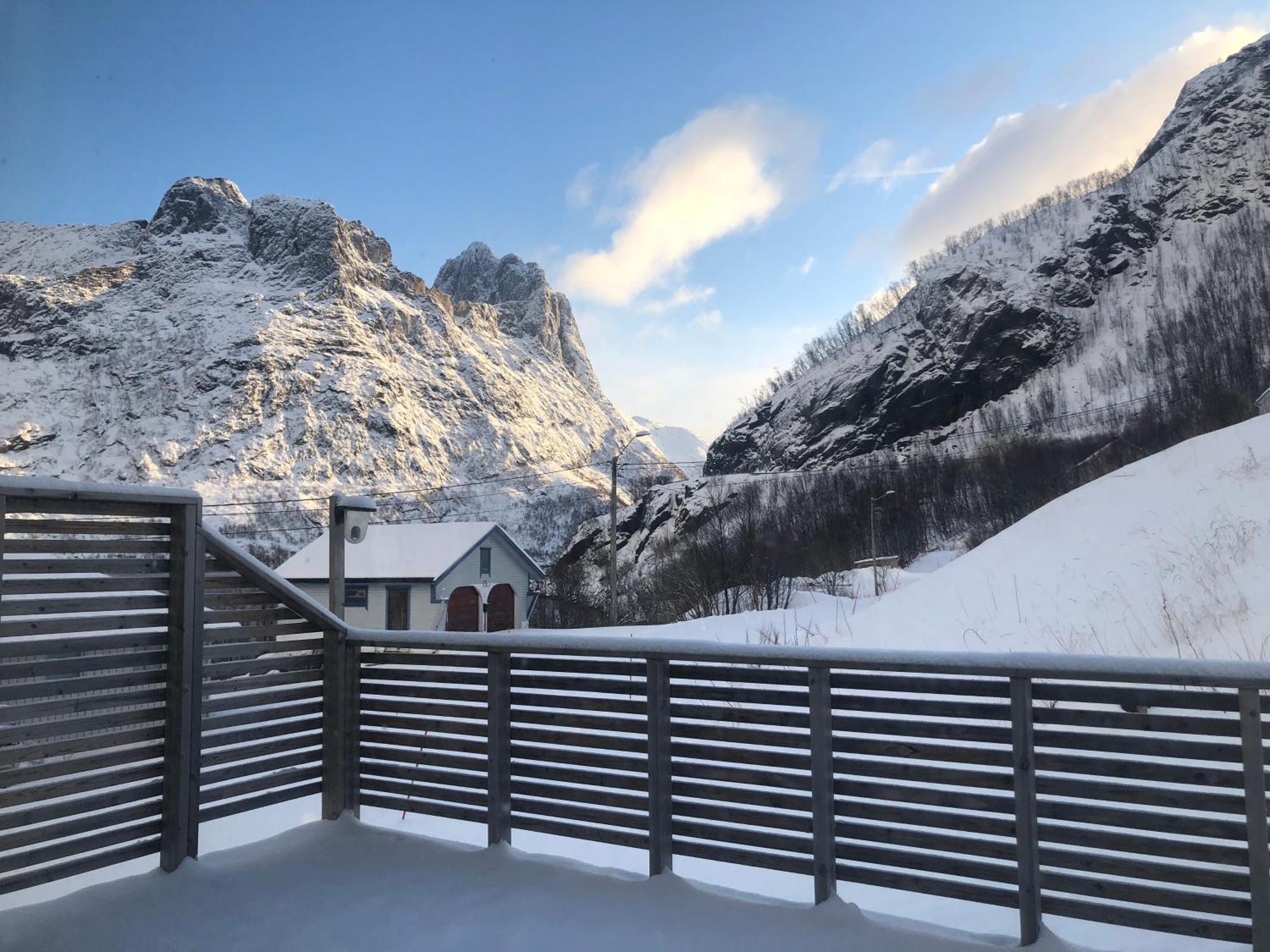 Segla Guesthouse - With View Of Fjord Fjordgard ภายนอก รูปภาพ